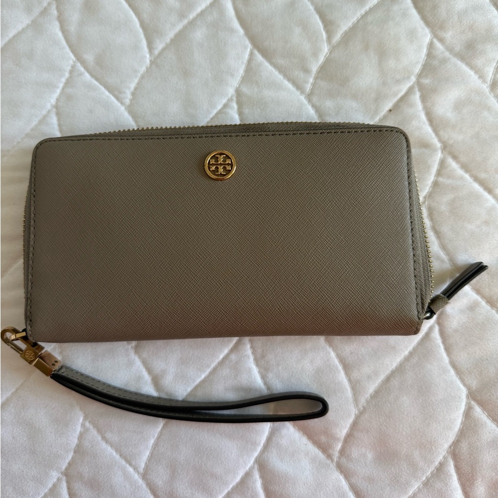 Tory Burch wallet
